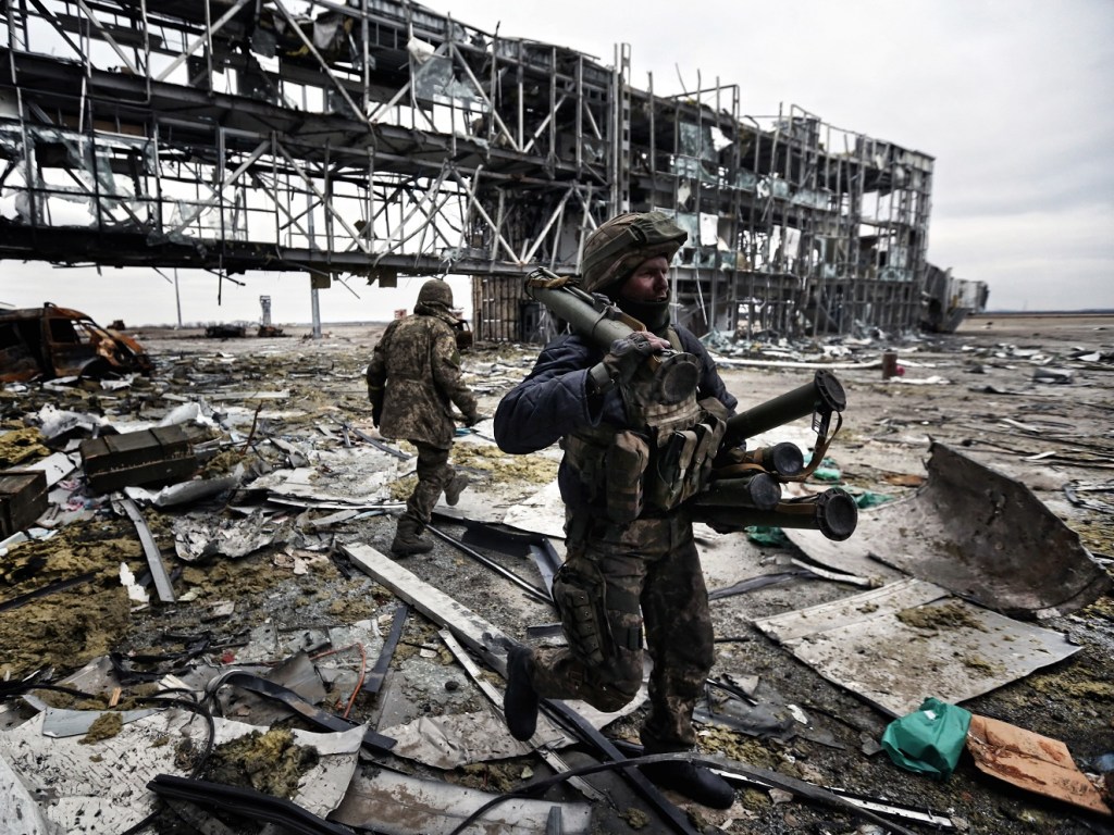 В сети показали руины Донецкого аэропорта на пятом году войны (ВИДЕО)