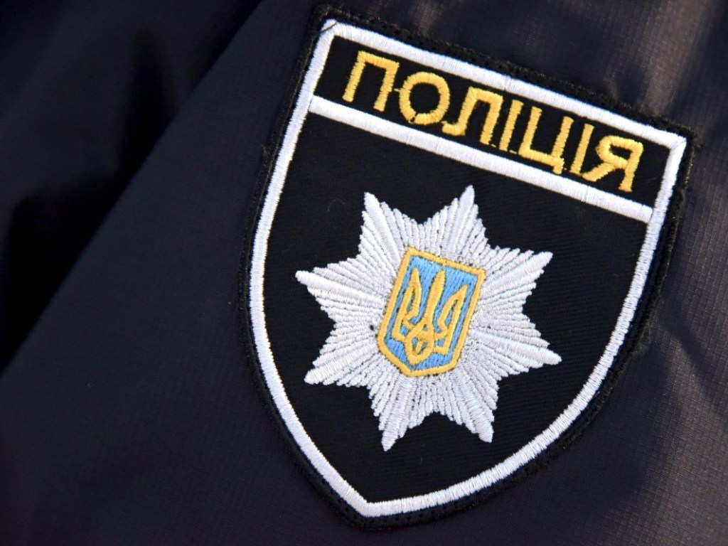 На Киевщине пьяный мужчина открыл стрельбу на АЗС, есть пострадавшие