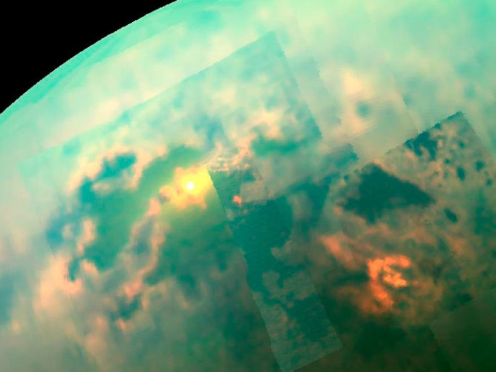 На Титане впервые заметили сильные пыльные бури