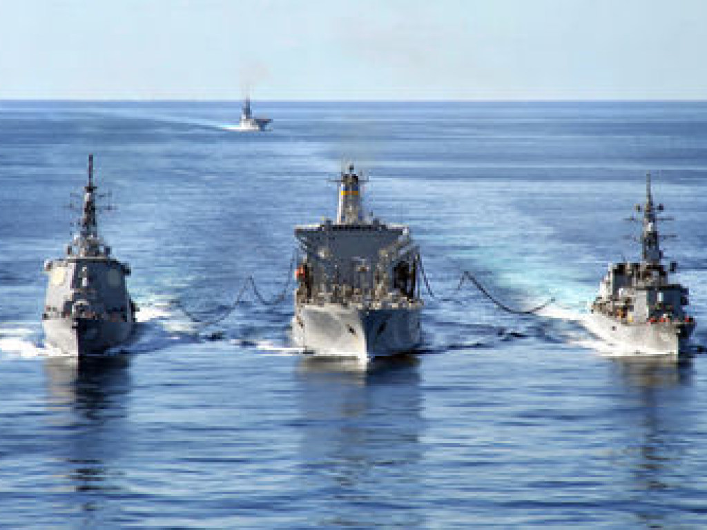 Украинские военные корабли прибыли в Бердянск 
