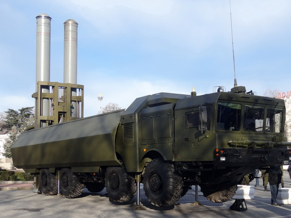 В Арктике российские военные устроили пуск противокорабельной крылатой ракеты (ВИДЕО)