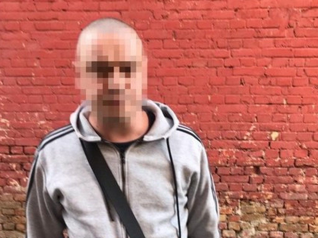 В Киеве задержали мужчину при попытке продажи 8 килограмм каннабиса (ФОТО)