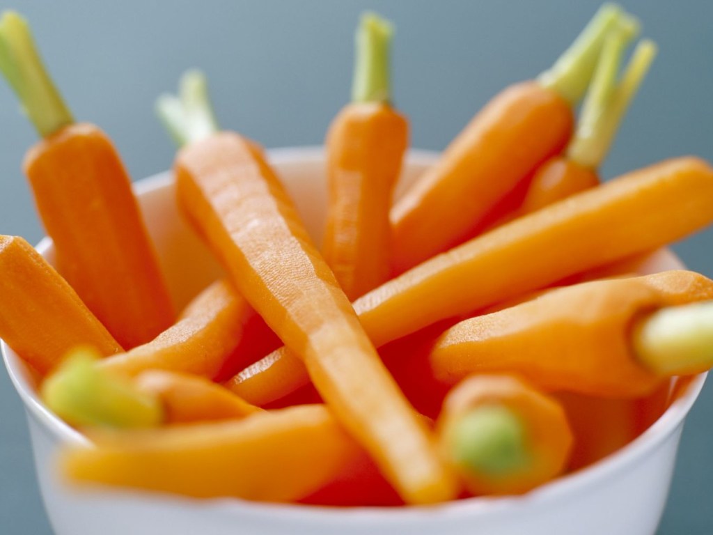 Сам себе косметолог:  Маски из моркови вернут свежесть вашей коже