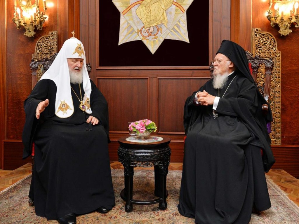 Стало известно о содержании разговора Вселенского патриарха и главы РПЦ