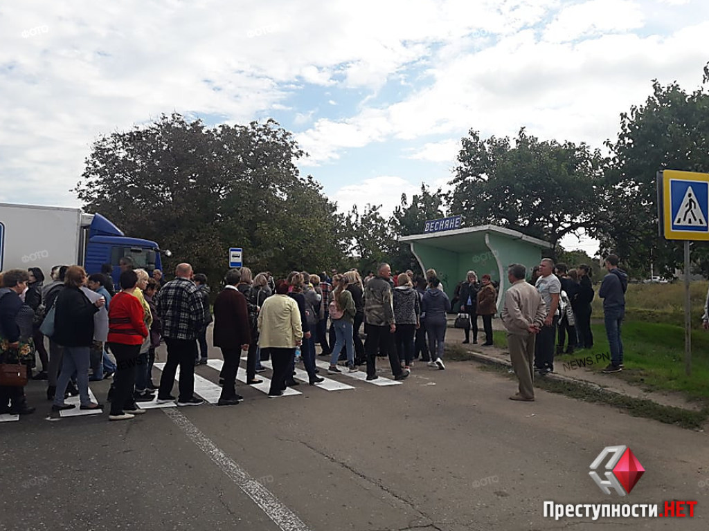 Под Николаевом митингующие частично перекрыли важную трассу (ФОТО, ВИДЕО)