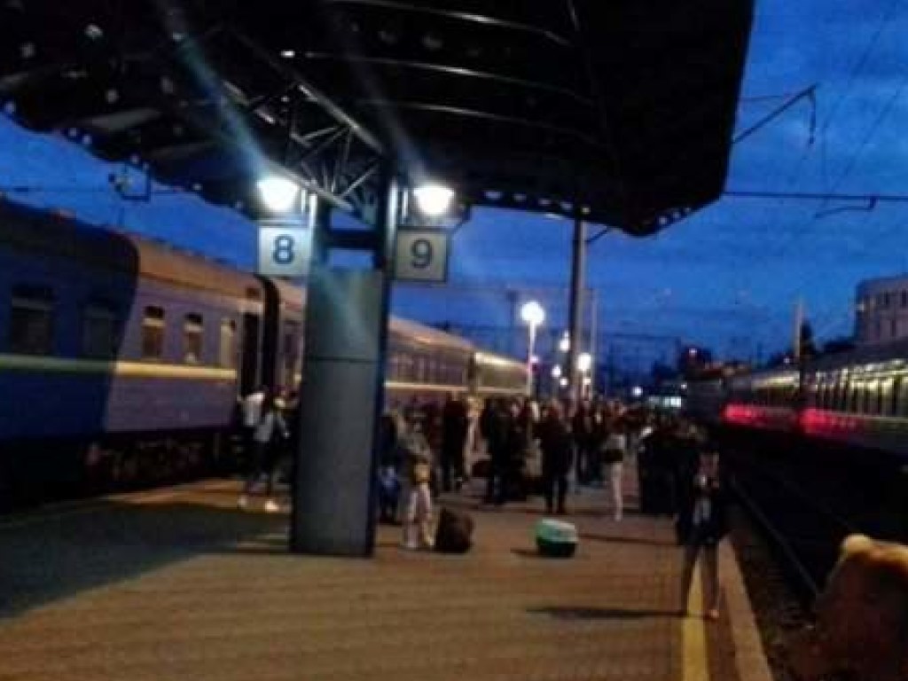 Столичный железнодорожный вокзал пережил срочную эвакуацию из-за сообщения «минера»