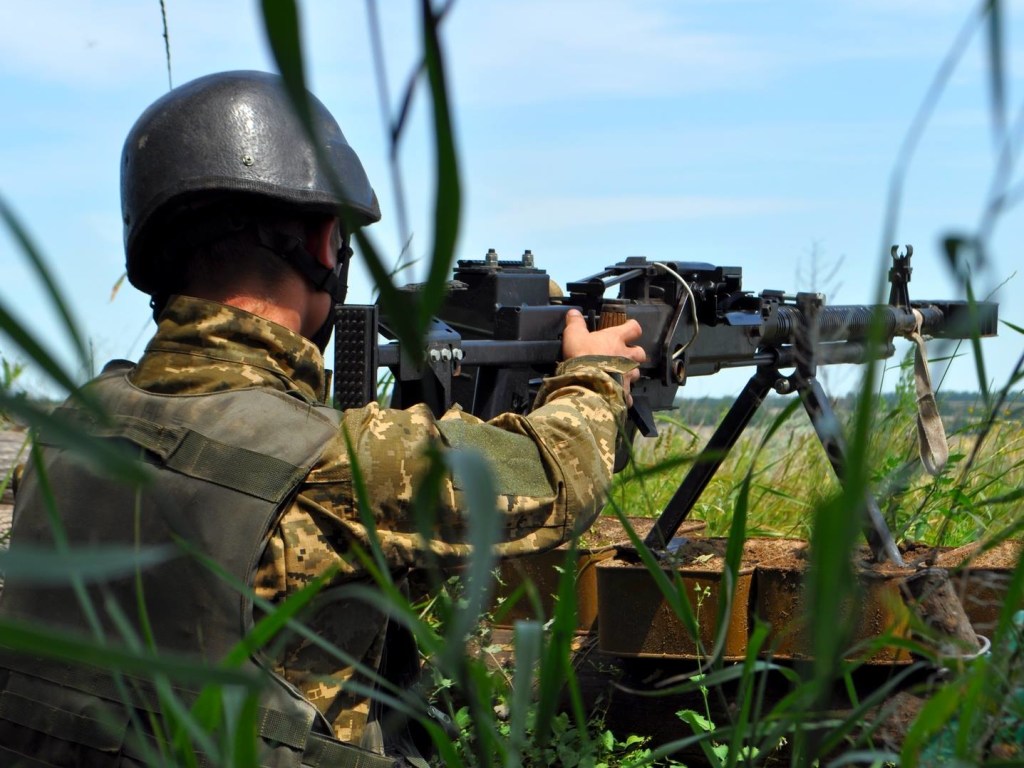Штаб ООС: За сутки на Донбассе позиции ВСУ обстреляли 32 раза