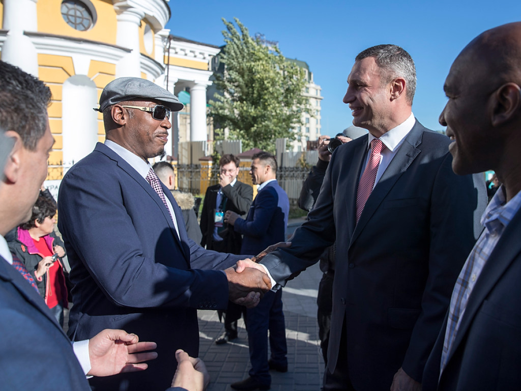 Президент WBC похвалил Кличко за отличную подготовку Киева к конгрессу организации
