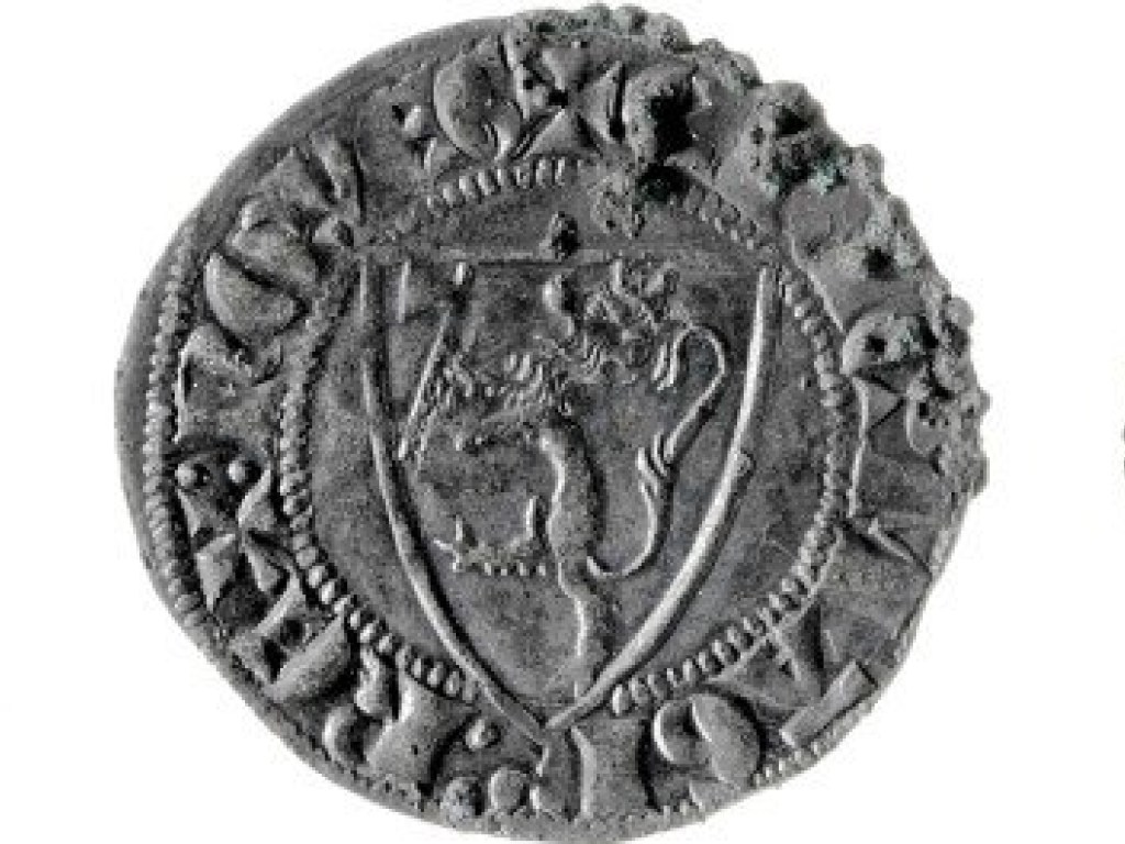 В полу скандинавской церкви нашли артефакты: тысячи монет и украшений (ФОТО)