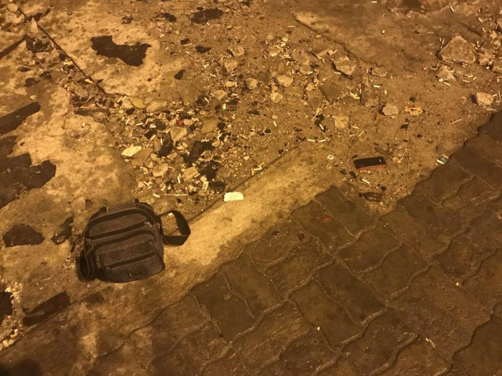 Отобрали сумку и телефон: на вокзале в Днепре избили мужчину (ФОТО)
