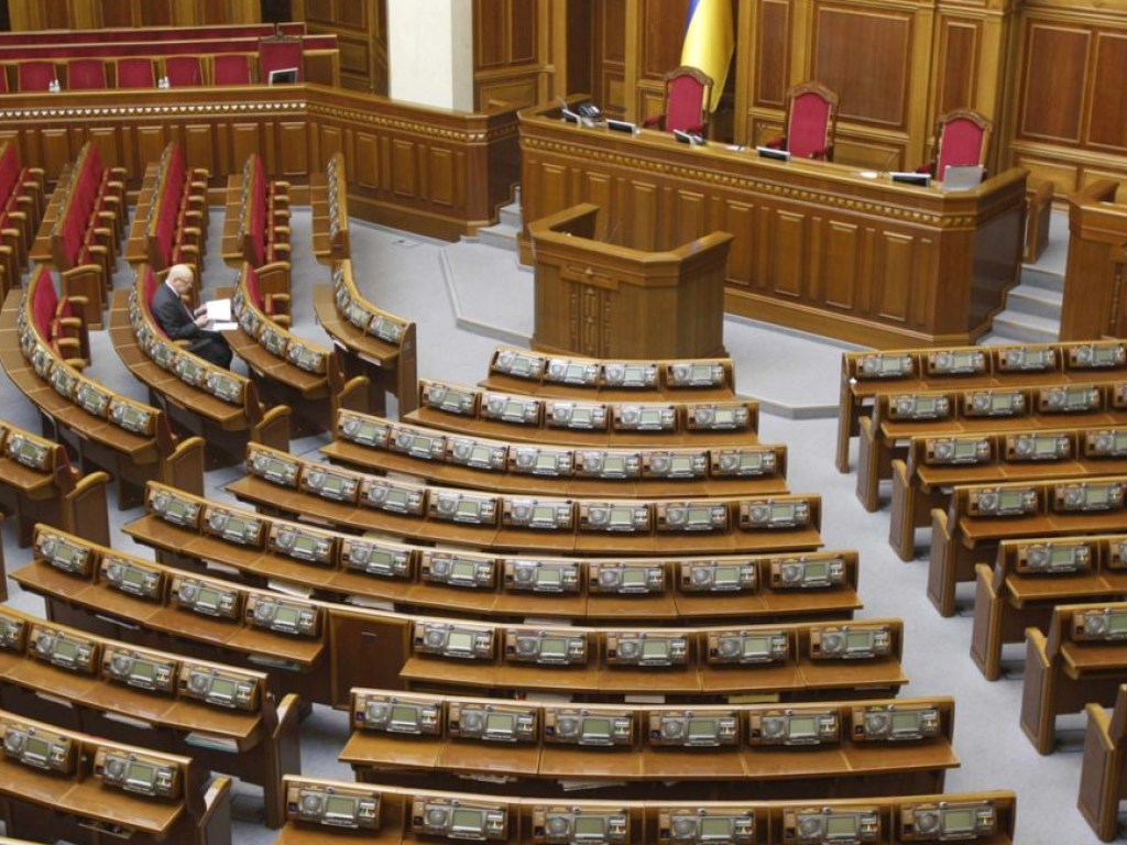 Рада пролонгирует  закон об особом статусе Донбасса – эксперт