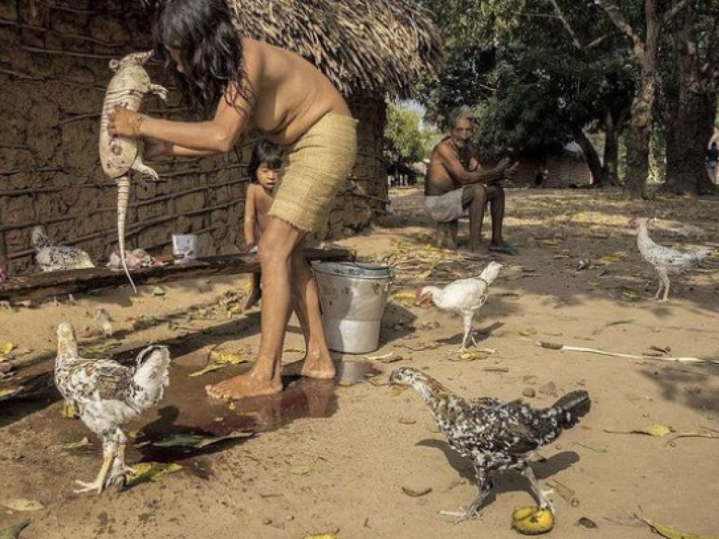 Обнародованы невероятные фото вымирающего бразильского племени