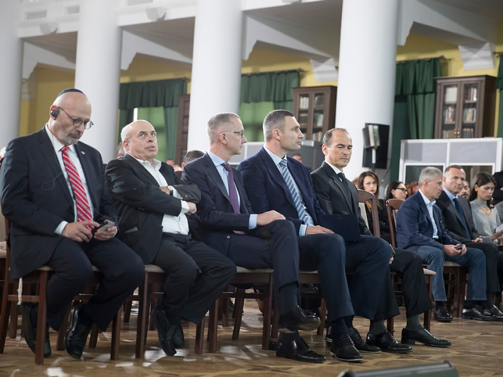 Мэр Киева на показе документального фильма о Холокосте призвал не повторять ошибки прошлого