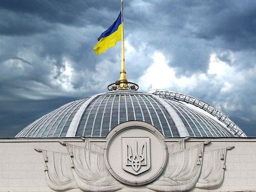 Закон о статусе украинского языка нужен для стравливания различных социальных групп в стране – политолог