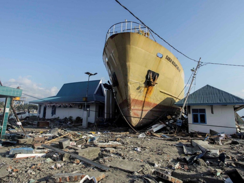 Землетрясение в Индонезии: число жертв увеличилось до 1558