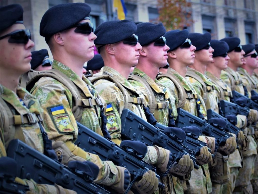 Из Вооружённых сил Украины начали массово увольняться сотрудники – СМИ
