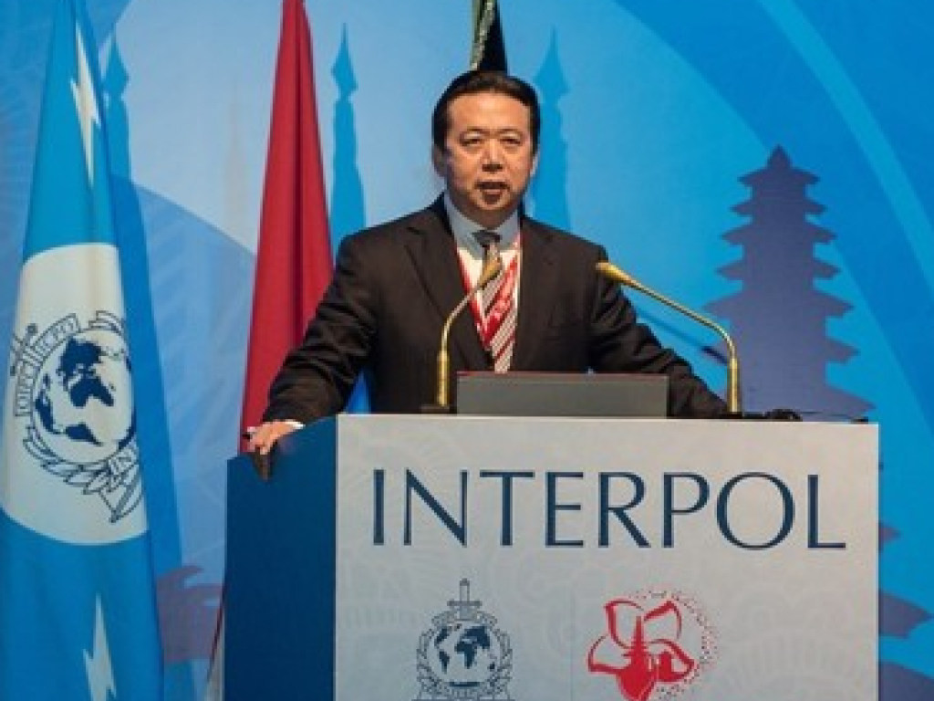 Китайские власти подтвердили арест президента Интерпола Хунвэя