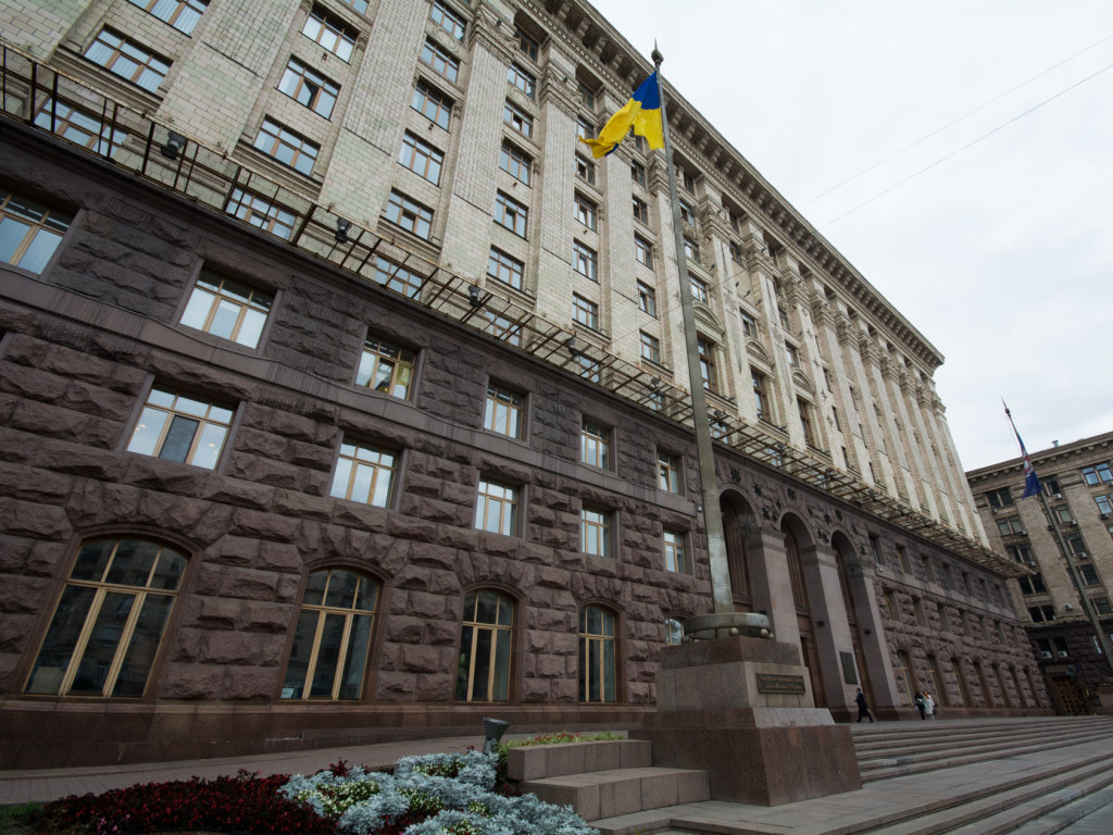 Горячая вода в Киеве: депутаты горсовета изучат вопрос возврата долгов «Нафтогазу»