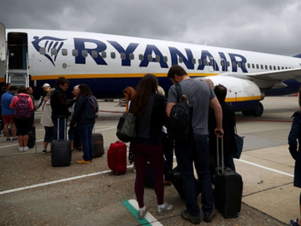 В Испании суд отказал пассажирам Ryanair в компенсации за отмены рейсов