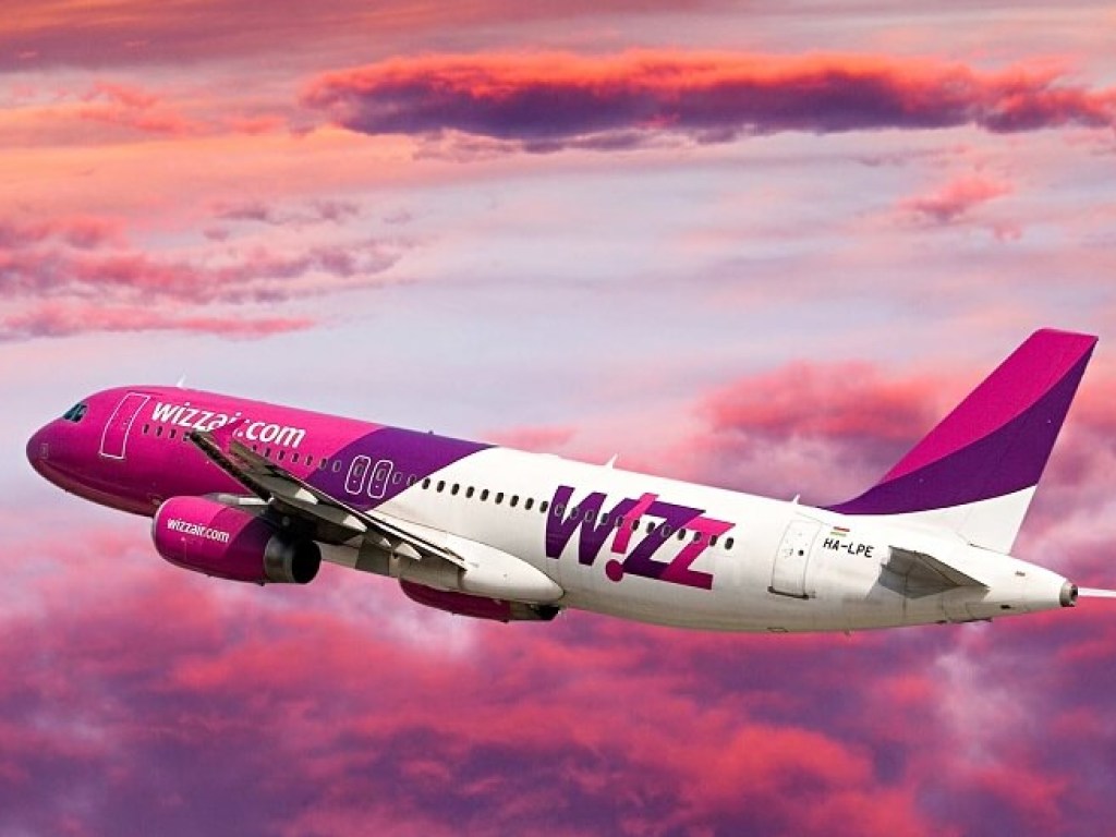 Wizz Air уменьшает размер ручной клади, перевозка которой включена в билет 