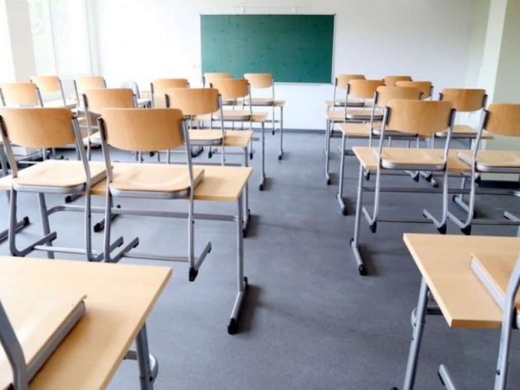 Из-за вспышки кори закрыли две школы на Прикарпатье