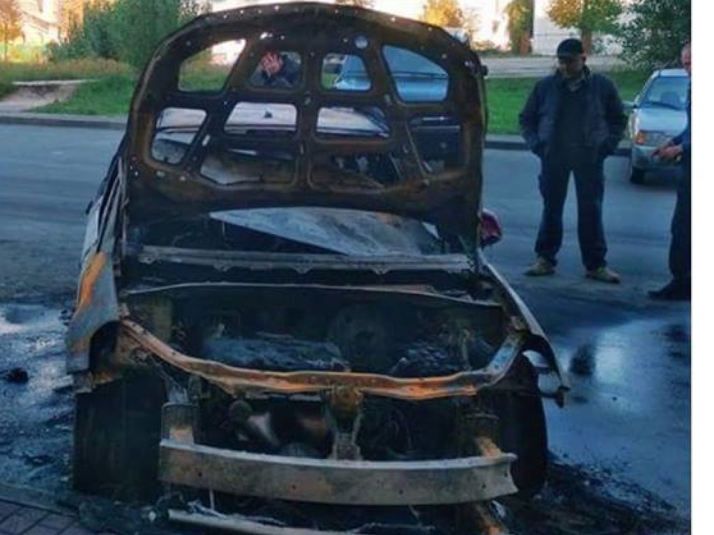 Под Киевом неизвестные сожгли имущество правозащитника (ФОТО)