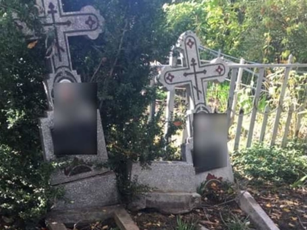 В Черкассах искатели металлолома надругались над могилами  (ФОТО)