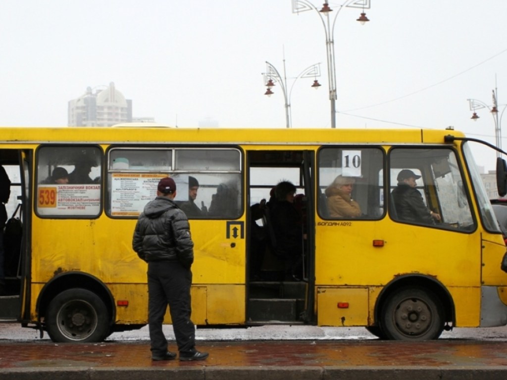 Проезд в столичных маршрутках подорожает до 10 гривен – эксперт