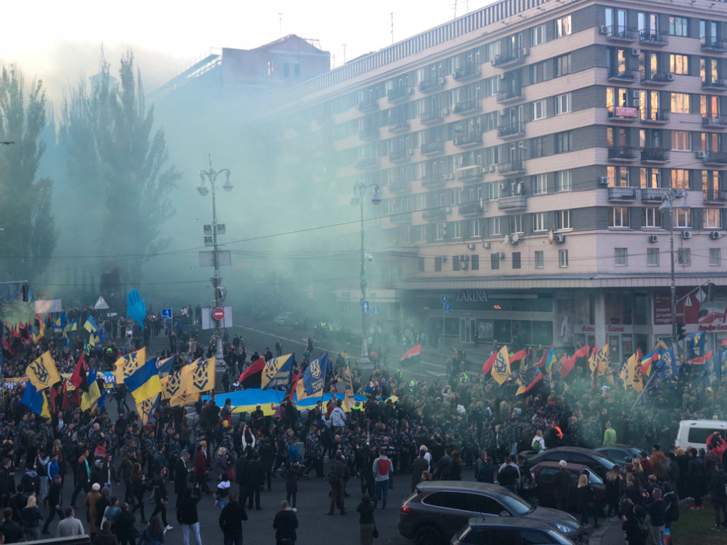 Центр Киева заблокирован: 30 000 людей вышли на марш националистов (ФОТО, ВИДЕО) &#8212; ОБНОВЛЕНО