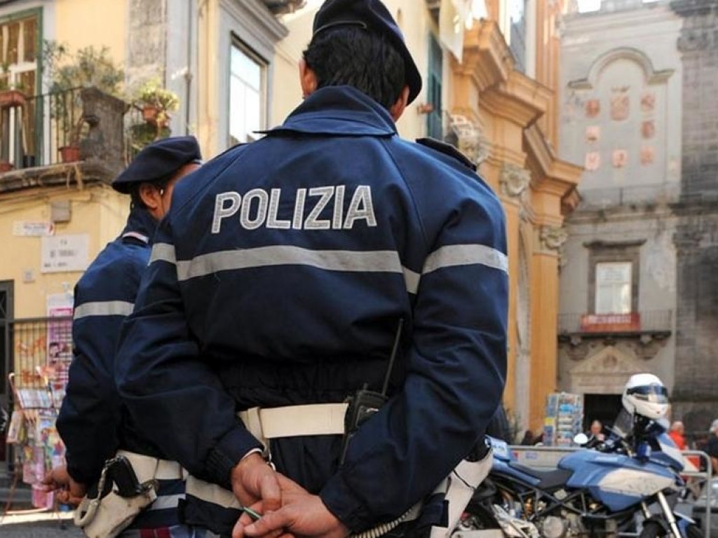 Мэра итальянского города арестовали за организацию браков для мигрантов