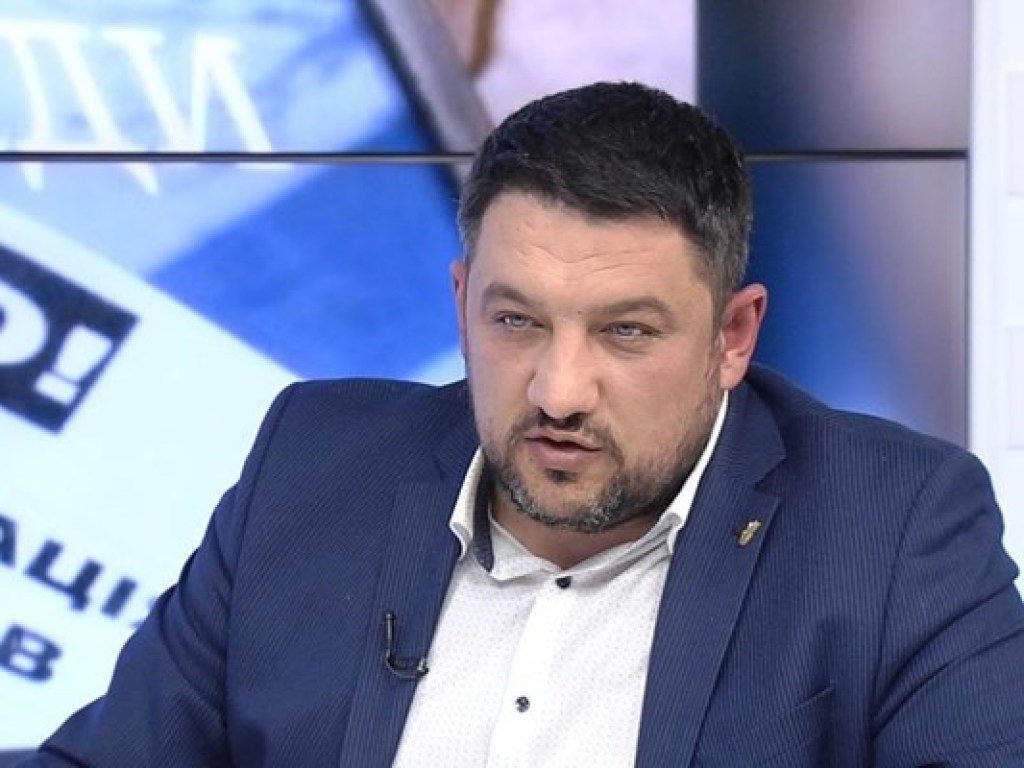 Депутат Киевсовета выстрелил себе в живот: Однопартийцы рассказали подробности инцидента
