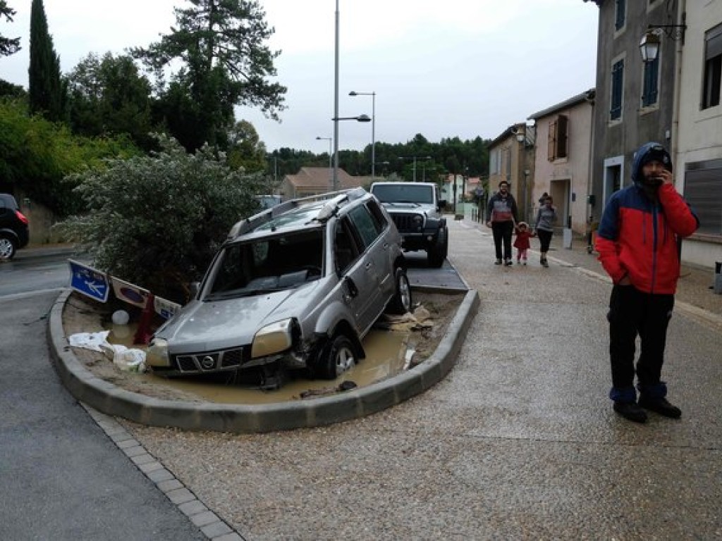 На Францию обрушилась стихия: опубликованы фото крупнейшего за 130 лет наводнения