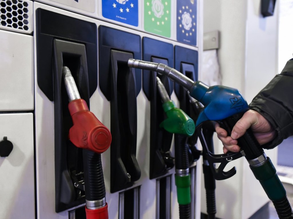 Л. Косянчук: «Потребители не в силах повлиять на цены нефтепродуктов»
