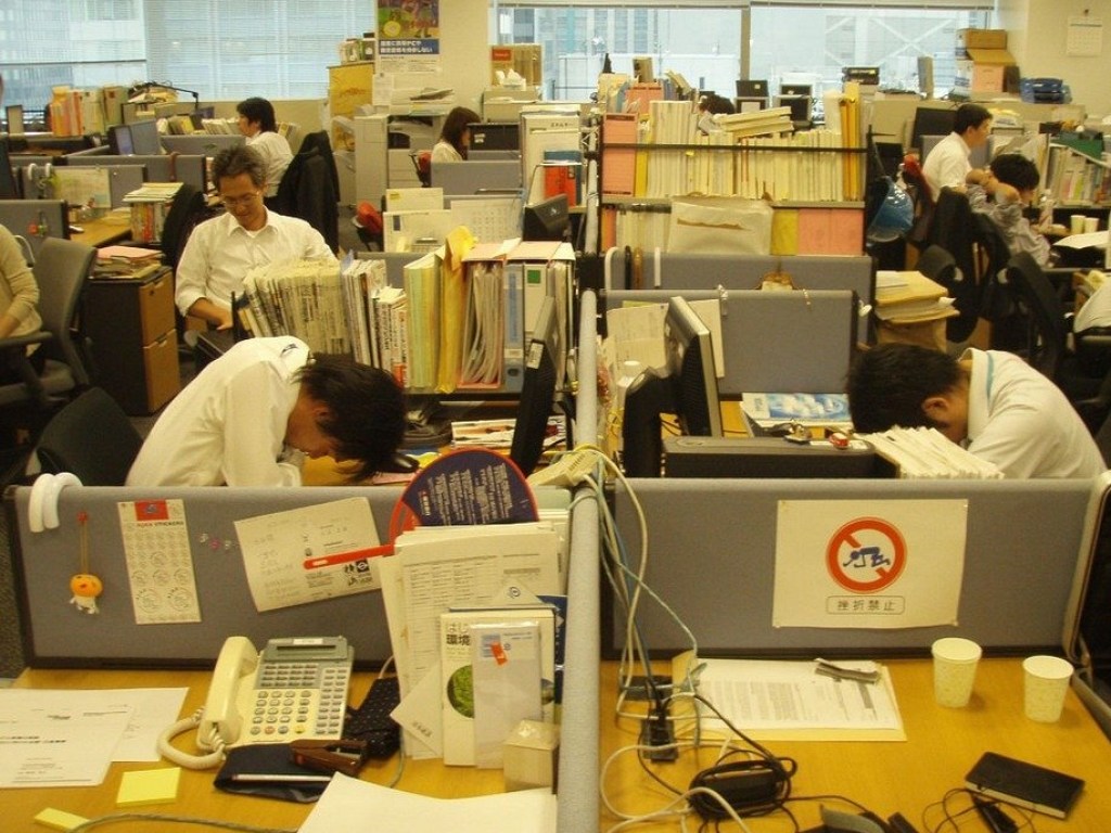 Японские работодатели будут поощрять хорошо спящих работников