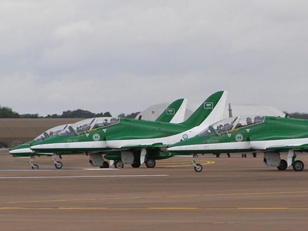 В Саудовской Аравии разбился военный самолет: пилоты погибли