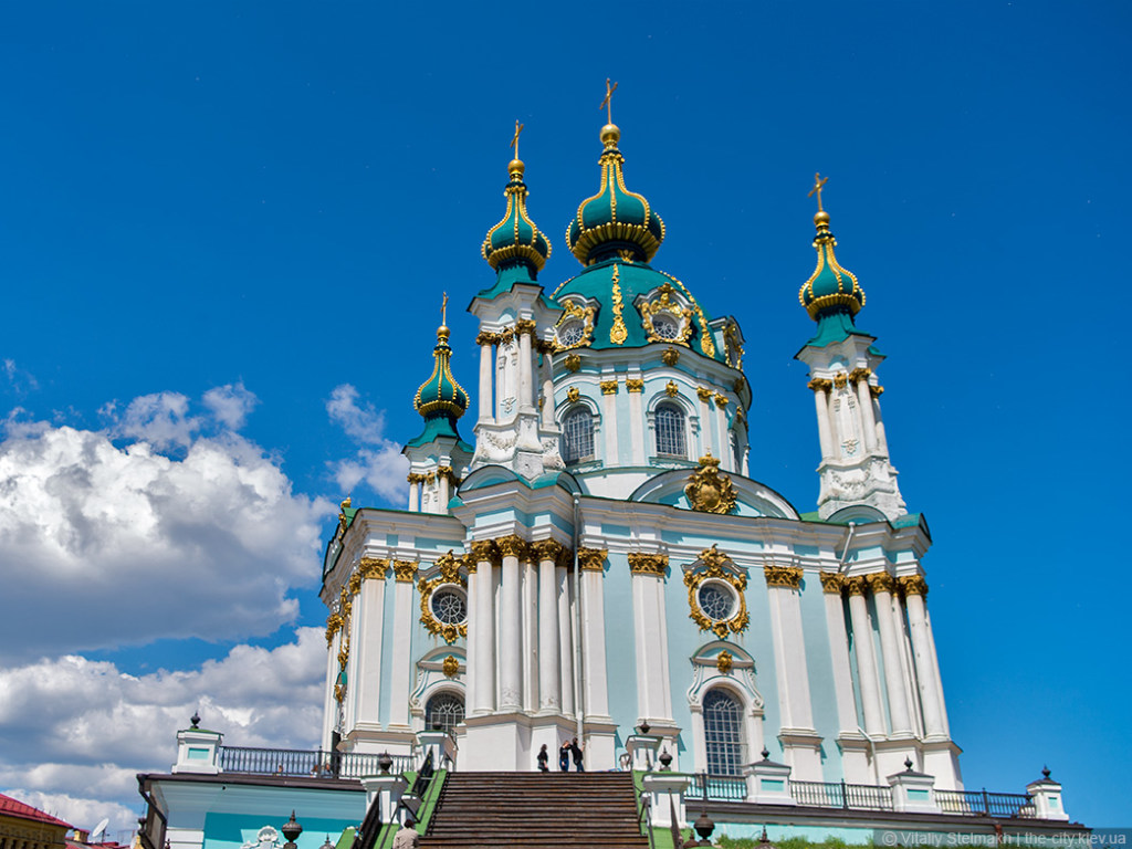 Митрополит Макарий согласился передать Андреевскую церковь Вселенскому патриархату