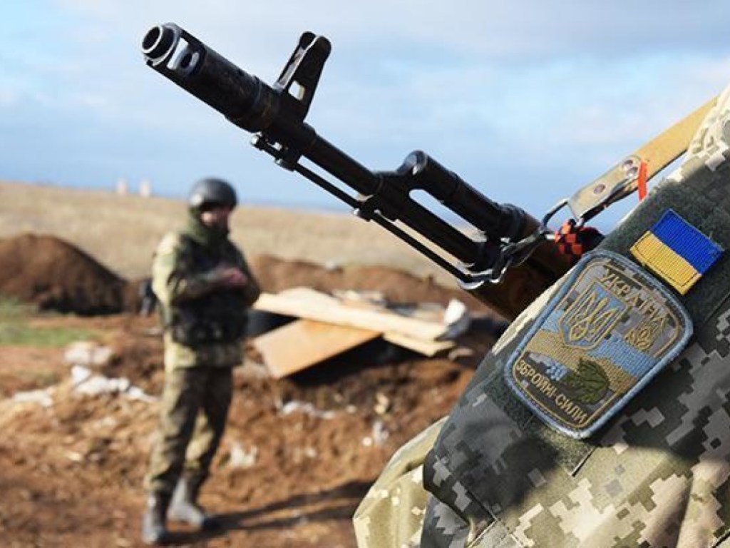 В зоне проведения ООС позиции ВСУ обстреляли 17 раз, двое украинских военных получили ранения