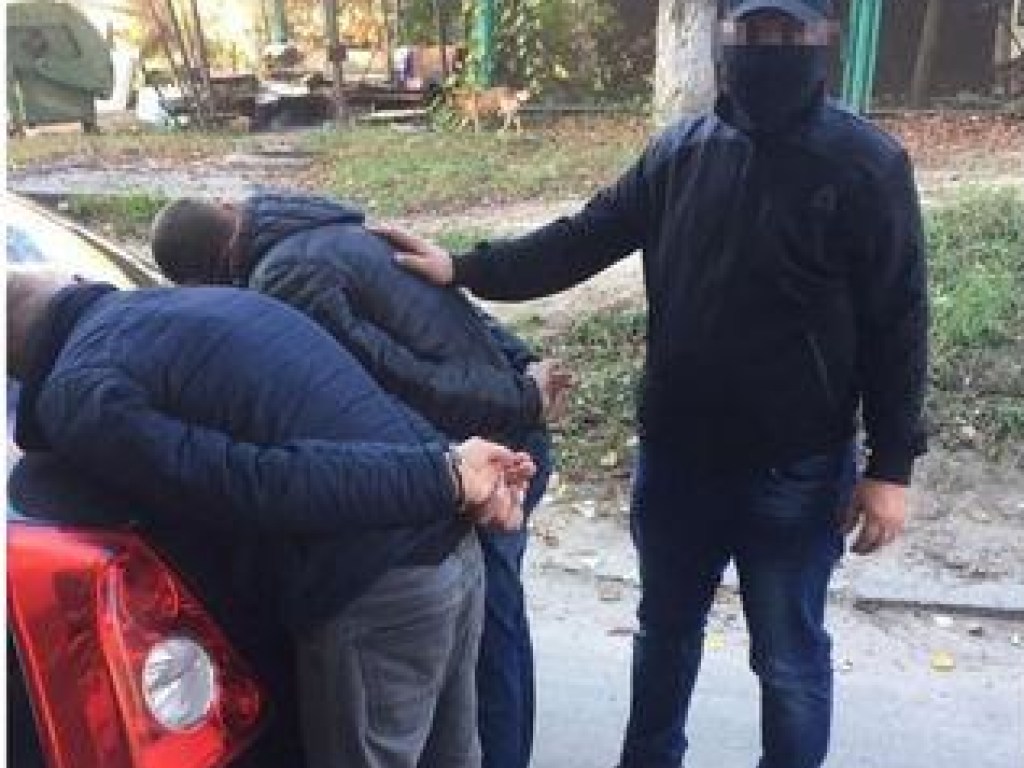 В Киевской области бывший коп торговал оружием из зоны ООС (ФОТО)
