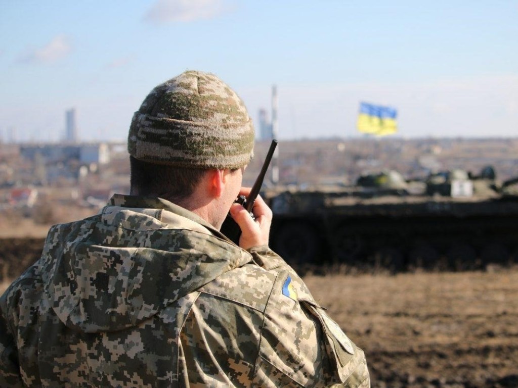 За сутки позиции ВСУ на Донбассе обстреляли 16 раз, один военный получил ранение