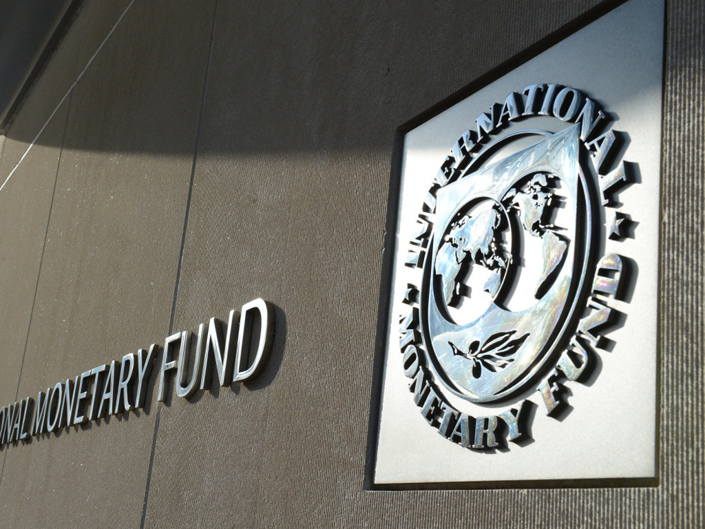Экс-министр: Украина пошла на соглашение с МВФ, чтобы вернуть долги  