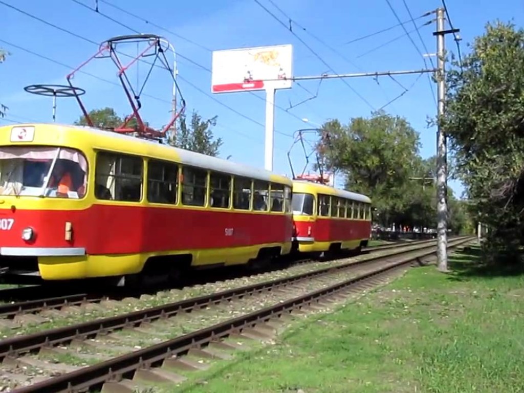 В Киеве остановили движение двух скоростных трамваев