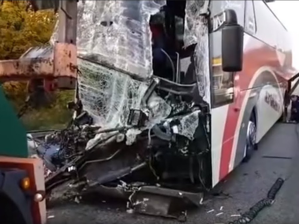 Смертельное ДТП с актерами «Дизель шоу»: Напарник водителя автобуса назвал вероятную причину аварии