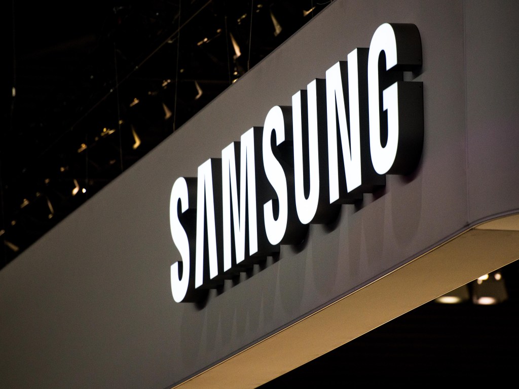 Samsung Galaxy S10: В Сети появились первые изображения флагмана (ФОТО)