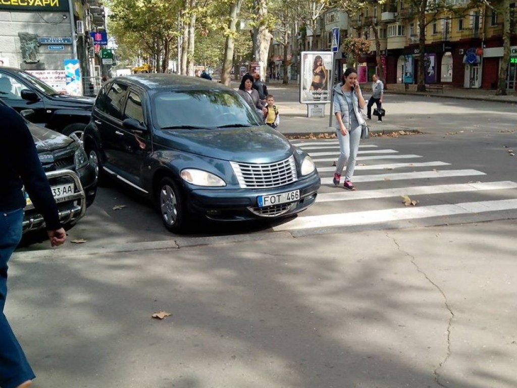 В центре Николаева наезд на пешеходов закончился дракой (ФОТО)