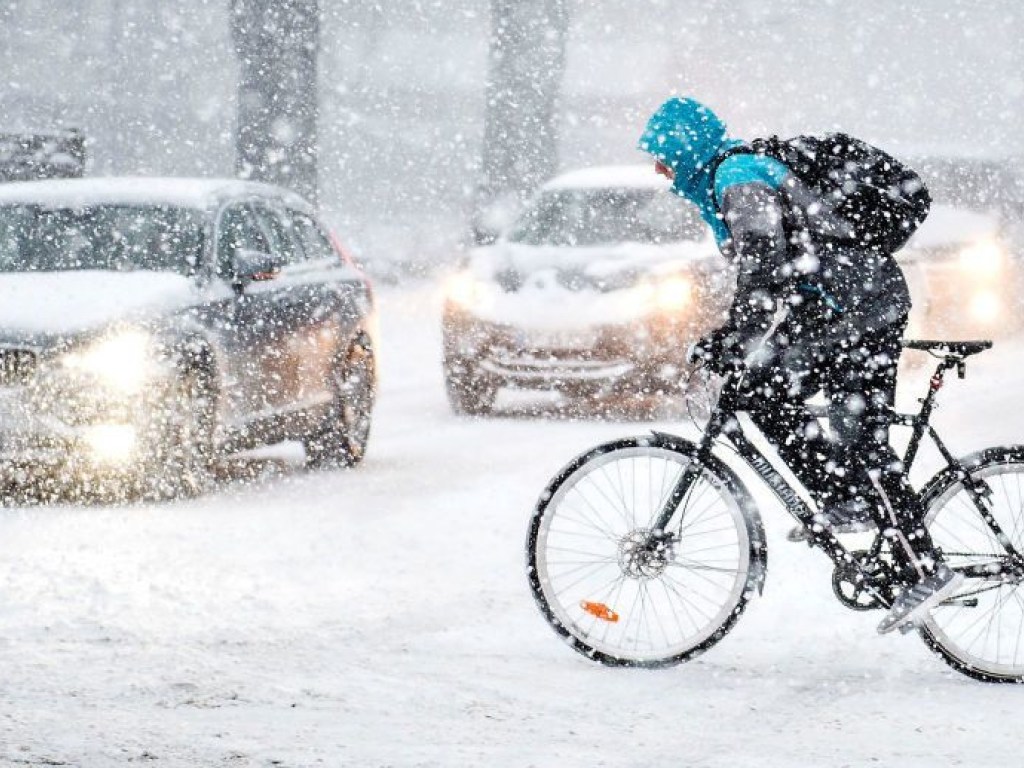Доставайте пуховики: на Украину надвигается циклон со снегом и штормовым ветром &#8212; синоптик