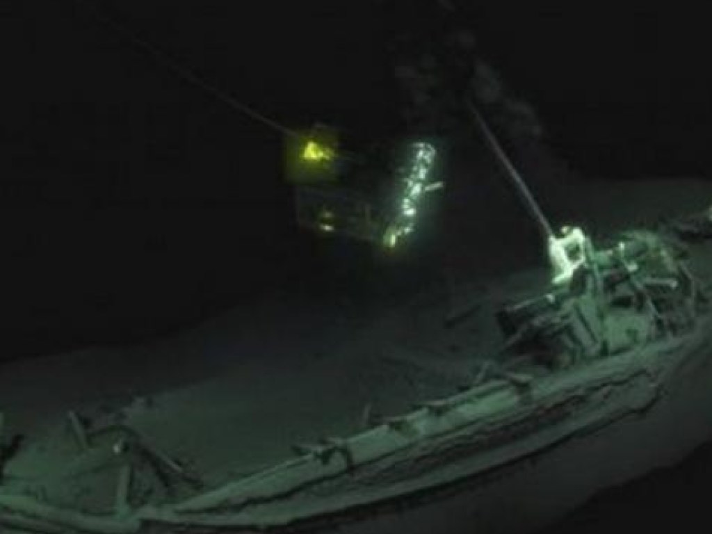 Сенсационная находка: в Черном море найден самый старый в мире корабль (ФОТО, ВИДЕО)
