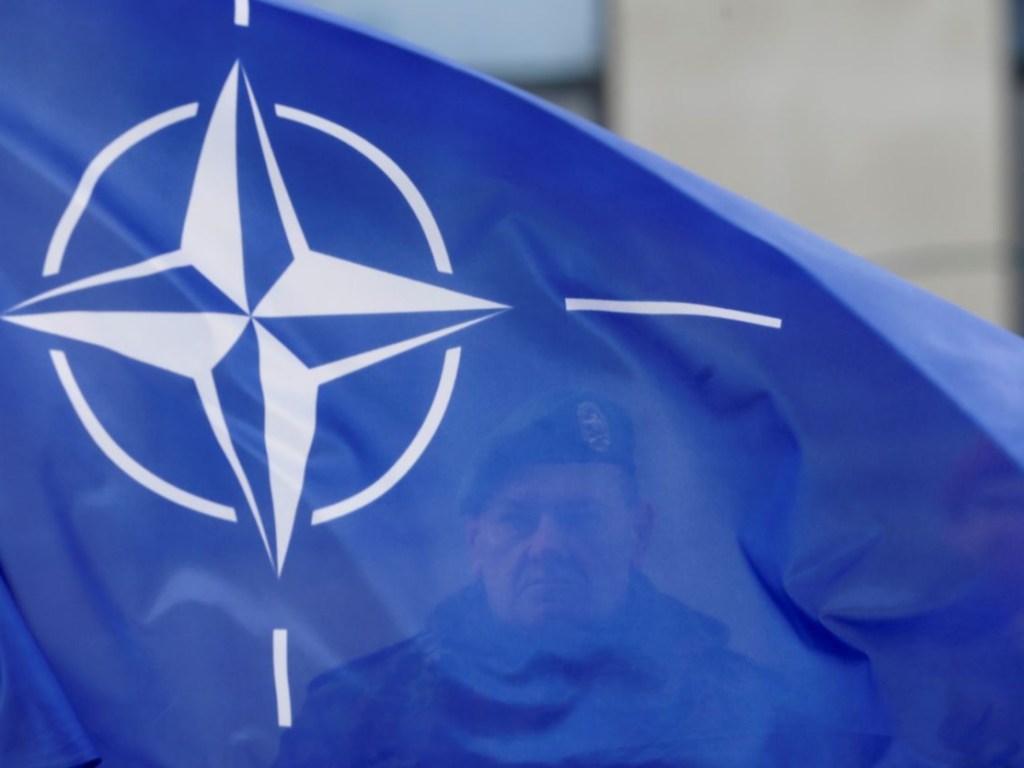 Украина примет  участие в будущих учениях НАТО на партнерских условиях  