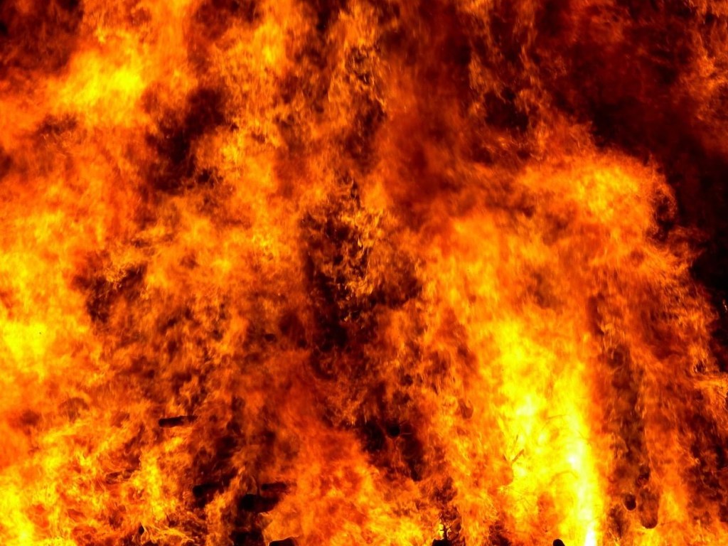 В Полтавской области сгорел грузовик DAF