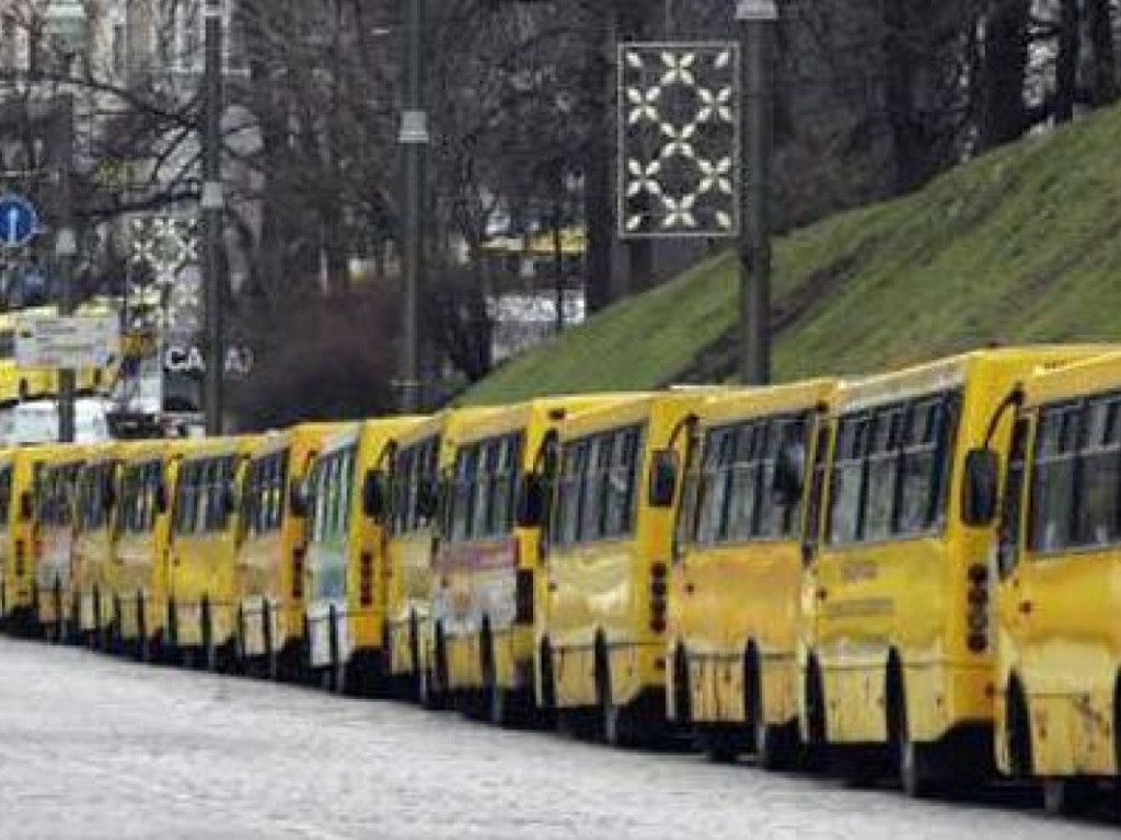 Для замены столичных  маршруток на автобусы потребуется несколько миллиардов – эксперт
