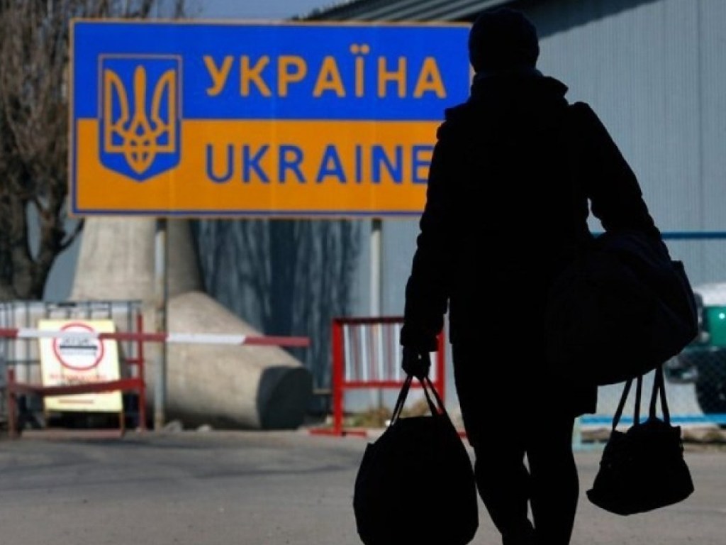 Политолог предупредил о новой волне трудовой миграции из Украины